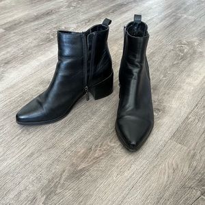 Blondo Waterproof Chelsea Boots